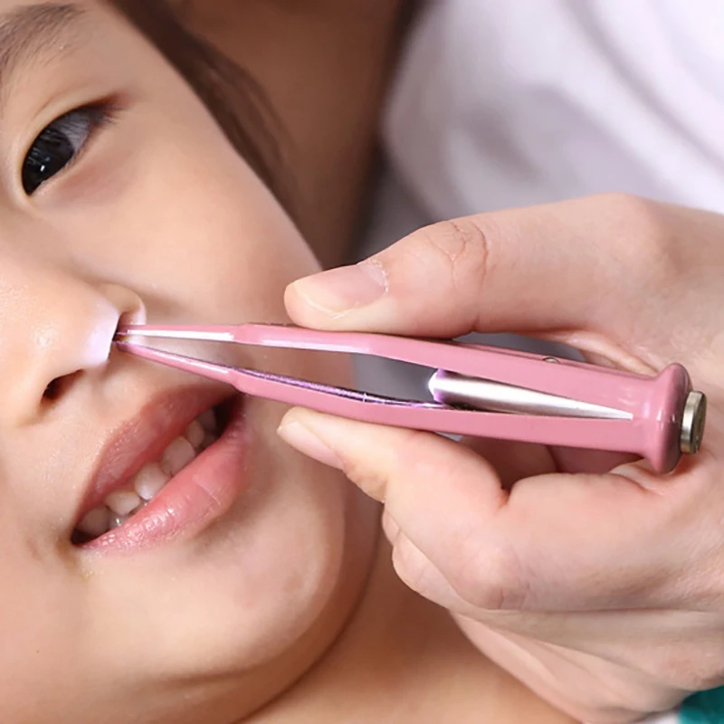 

Baby Dig Booger Clip Infants Clean Ear Nose Navel Safety Tweezers Safe Forceps Cleaning Supplies Safety Forceps With LED Lightss