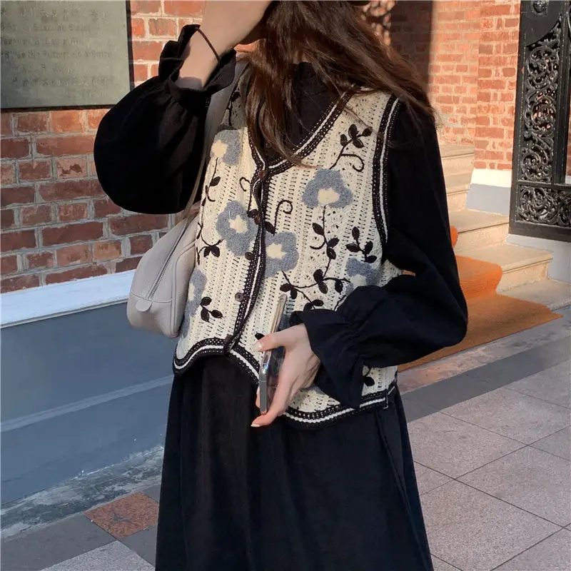

Autumn Winter Vintage Sets Midi Dress Floral Embroidery Vest Stand Neck Corduroy Long Sleeve Dress vestido mujer