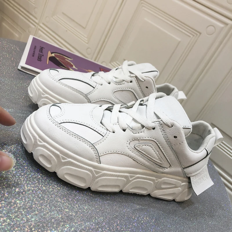 Женские кроссовки на плоской подошве из ПУ кожи шнуровке | Обувь