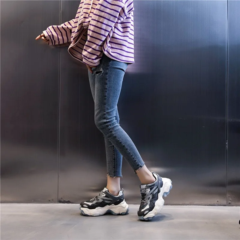 

Fashionable Women's Shoes with Film Sole Spring 2021 New Thick Soled Women's Sneakers Casual Running Breathable Leather