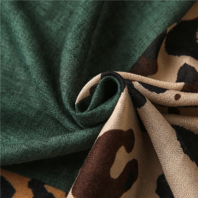 

2021 fashion print summer ladies cotton scarf leopard print headscarf shawl and shawl women wrinkle Echarpe designer headscarf