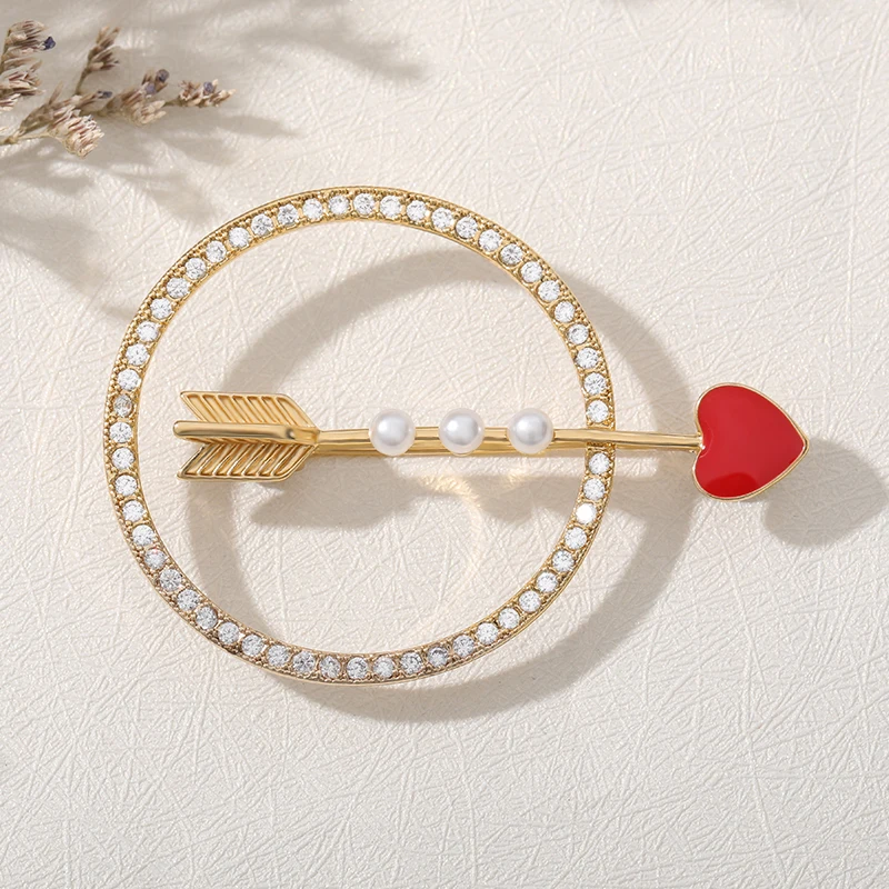 

Fashion Hollow Circle Rhinestone Heart Arrow Brooch Shawl Clip Scarves Broche Circle Crystal Brooches For Women Gift Accessories