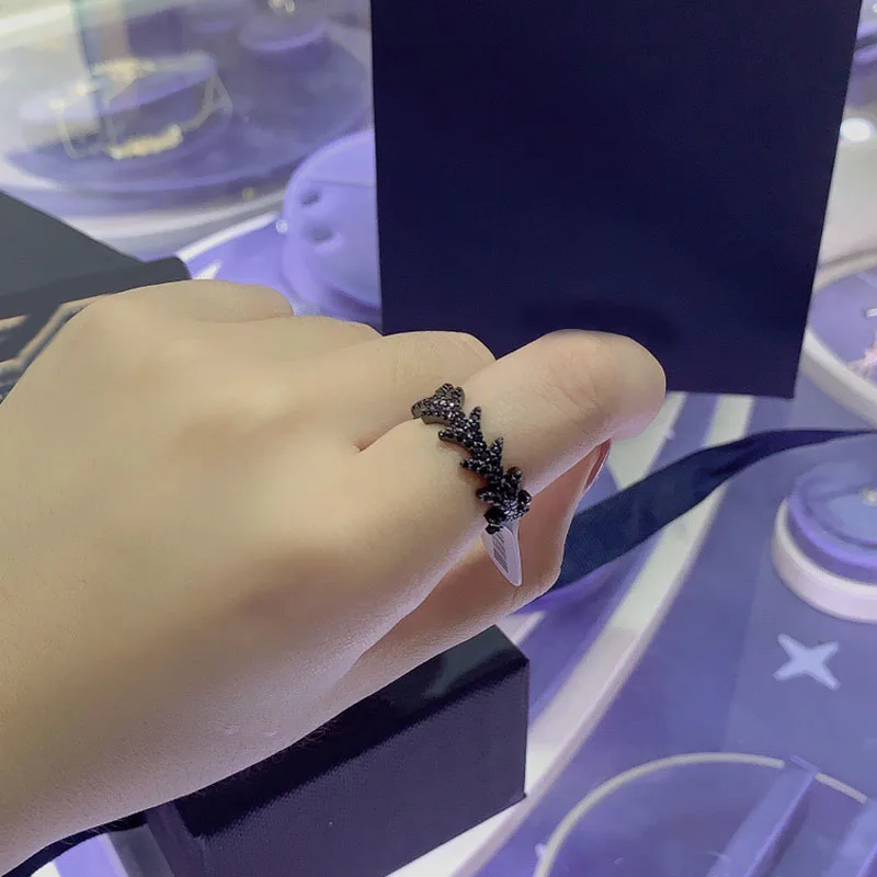 Женское кольцо в готическом стиле UMGODLY золотистого цвета с кубическим цирконием