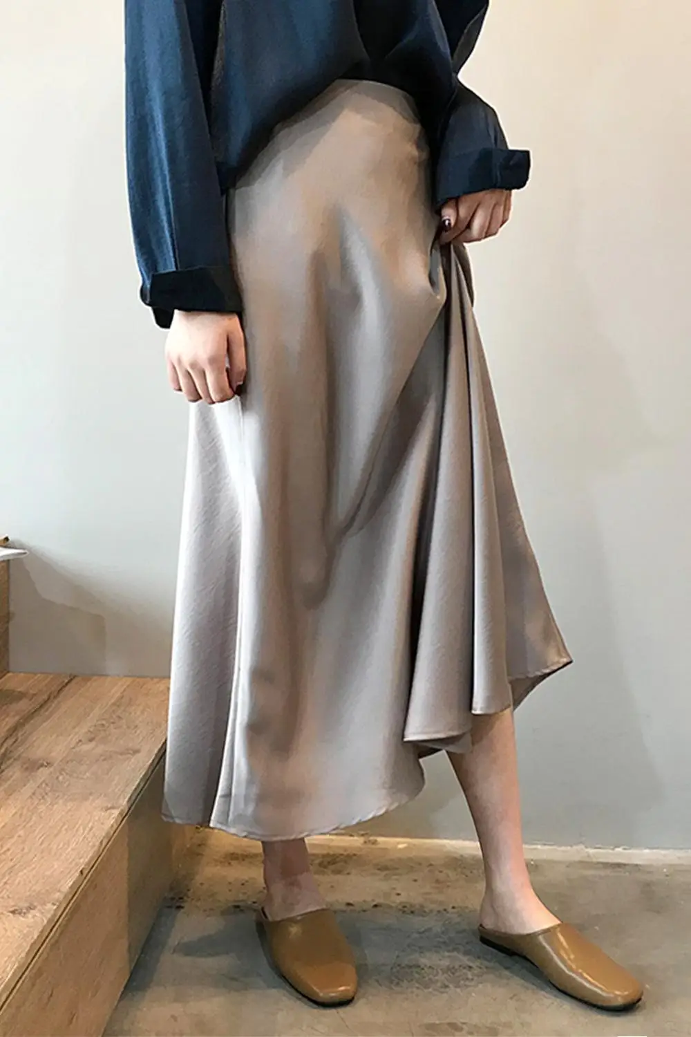 

Summer Champagne High Waist Satin Skirts Ladies Elegant Vintage Maxi Skirt Women Office Lady A-line Skirts Woman