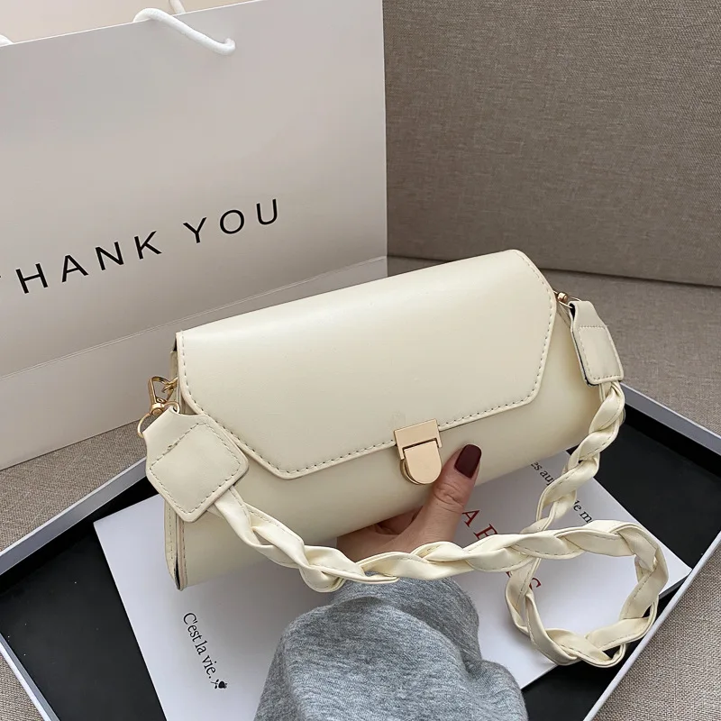 

Female Bag Niche Woven Belt One-shoulder Baguette Underarm Bag Chain Messenger Small Bag