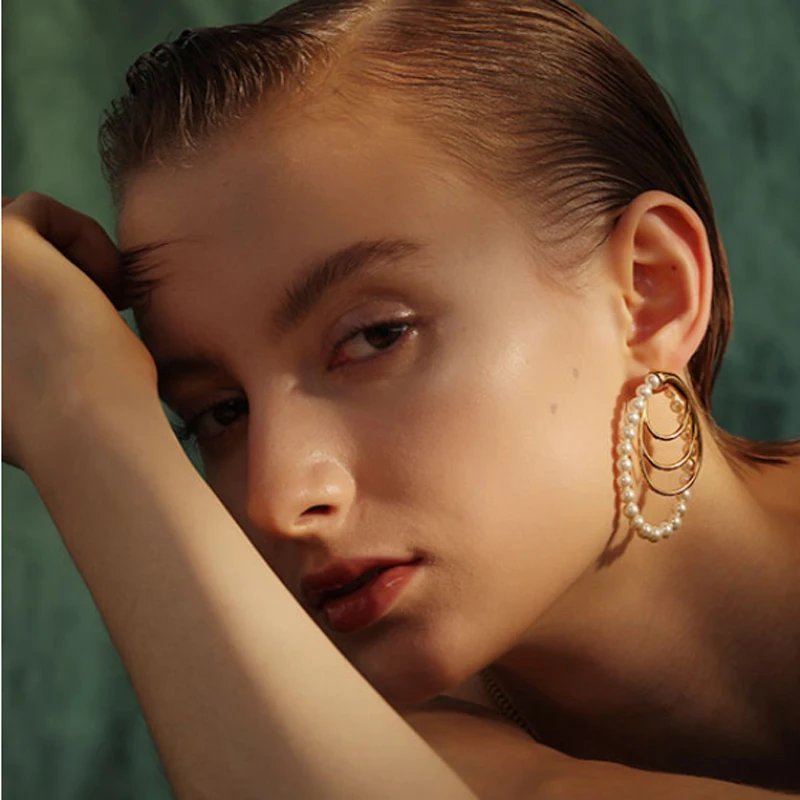 

Elegant Unique Design Oval Pearl Hoop Earring Vintage Trendy Geometric Round Gold Color Metal Earring Chic Circle Earring