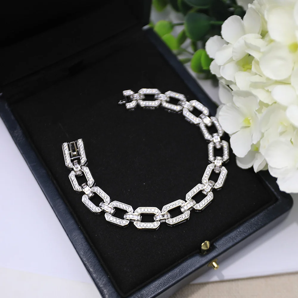 

Fashion Hot Jewelry Brand Women's Bracelets Hollow Rectangle AAA Zircon Shine Silver Plating Elegant Party Gorgeous Luxury 2021