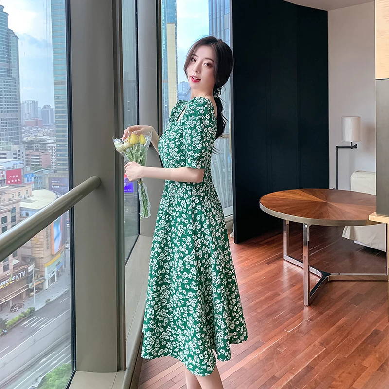 

Make the new French gentle summer wind color temperament cultivate one's morality show thin dress woman