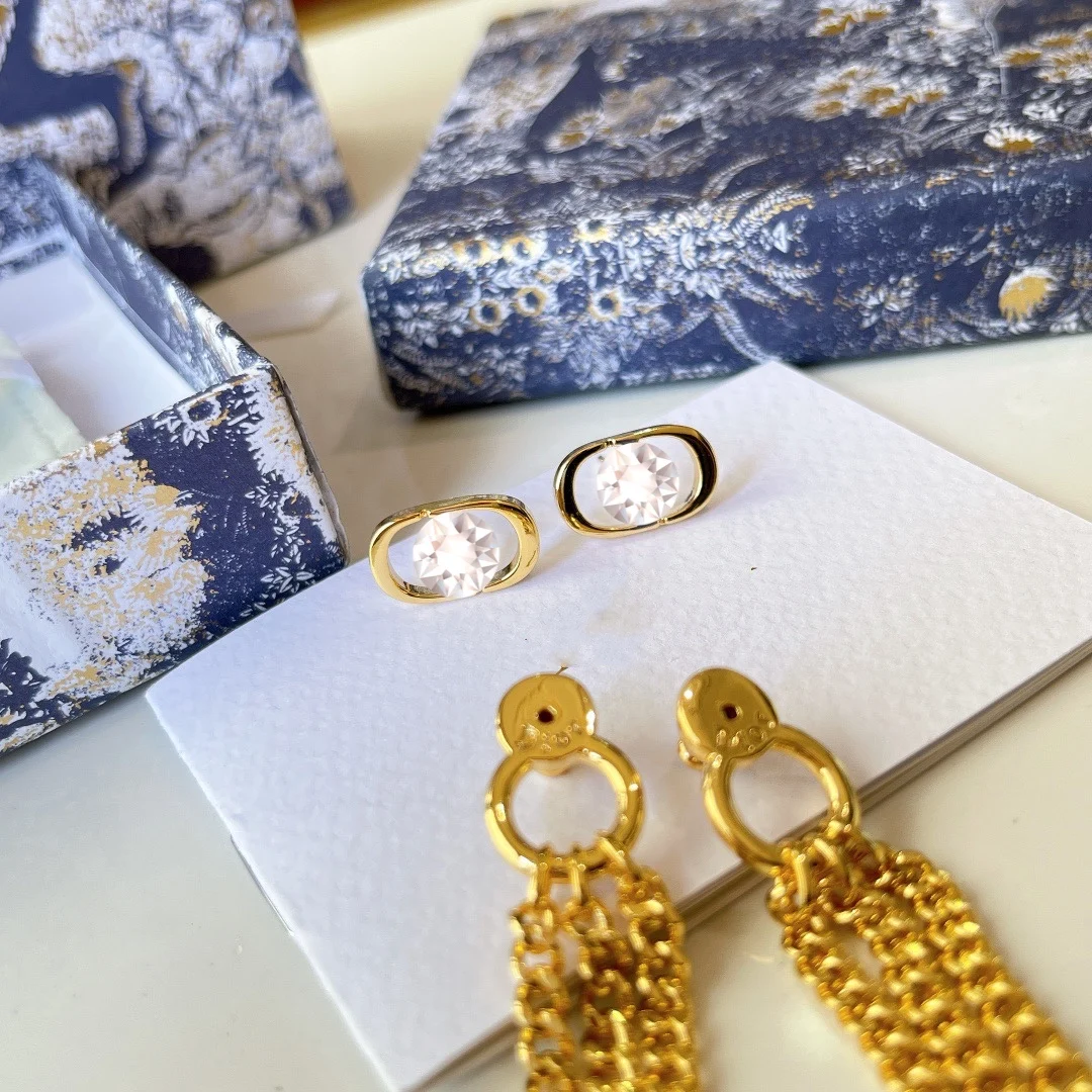 

2021D Family New Products Launched ~ Synchronize D Family Counters! The original brass material CD long tassel earrings reveal a