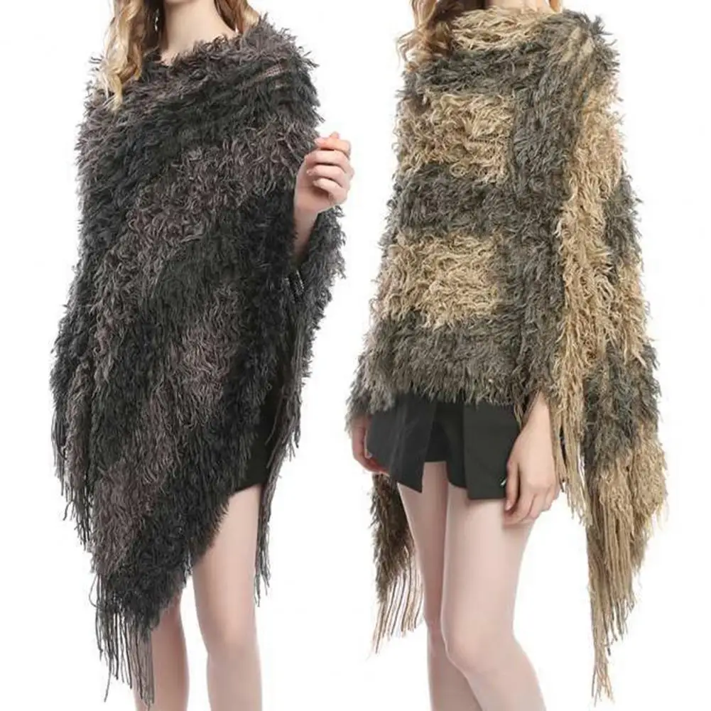 Накидка пальто с V-образным вырезом трикотажная пушистая теплая пончо