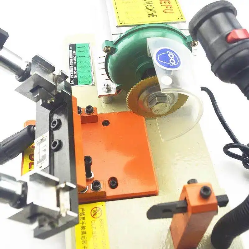 Копировально фрезерный станок для обработки замочных ключей дублированной