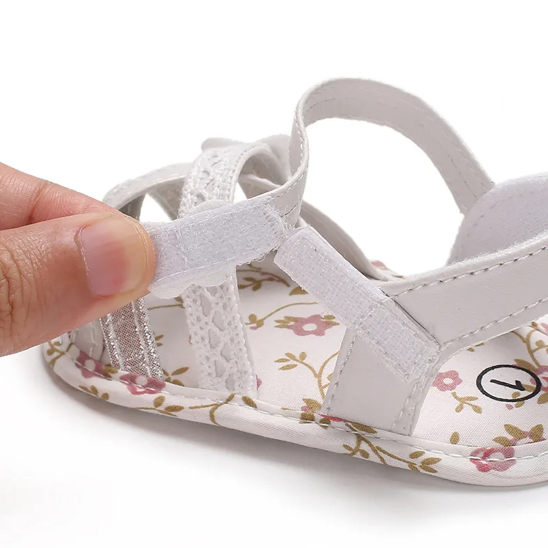 Летняя обувь для маленьких девочек с цветочным принтом Обувь из хлопка мягкой