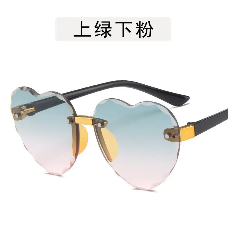 

Kids Heart Fashion for Babies Lovely Shaped Retro Glide Sunglasses boys and