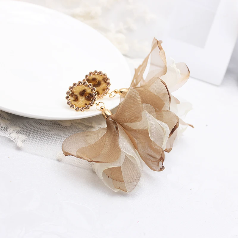 Женские серьги-гвоздики с кристаллами леопардовым принтом | Украшения и