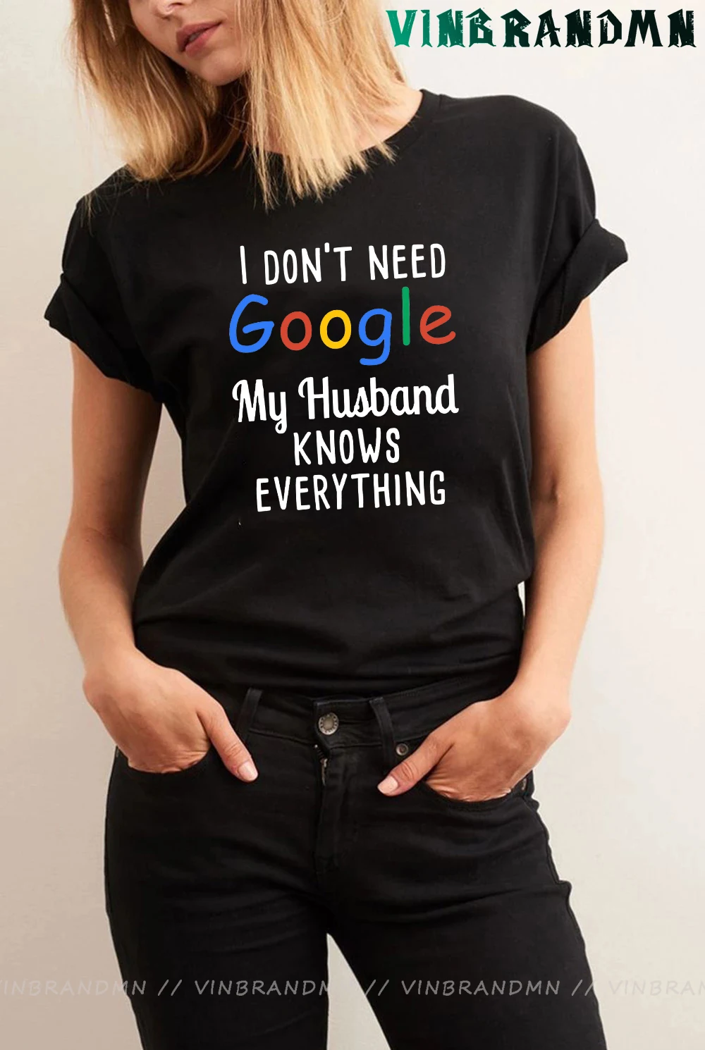 Мне не нужно Google мой муж знает все забавная футболка со слоганом идеальные