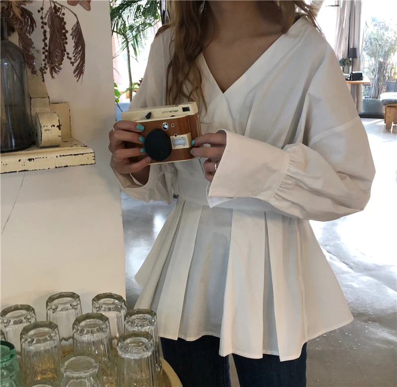 

sweet full v-neck lantern sleeve white Korean style shirts Spring and autumn Women's Clothing high quality tops camisa feminina