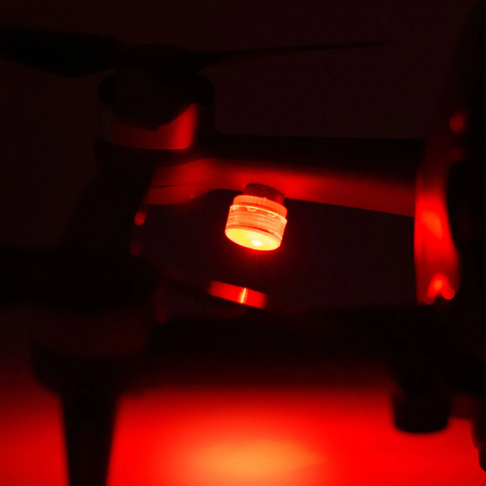 

2Pcs DJI FPV LED Light Warning Signal Lights Flash Strobe Night Flight Light For DJI FPV Combo Mavic Drone Expansion Accessories