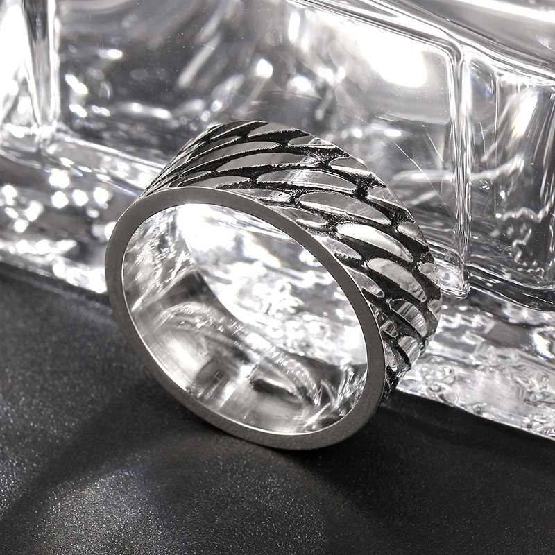 

Trendy Creative Silver Color Dragon Scale Ring For Men Classic Alloy Finger Rings Male Jewelry Accessories Gifts