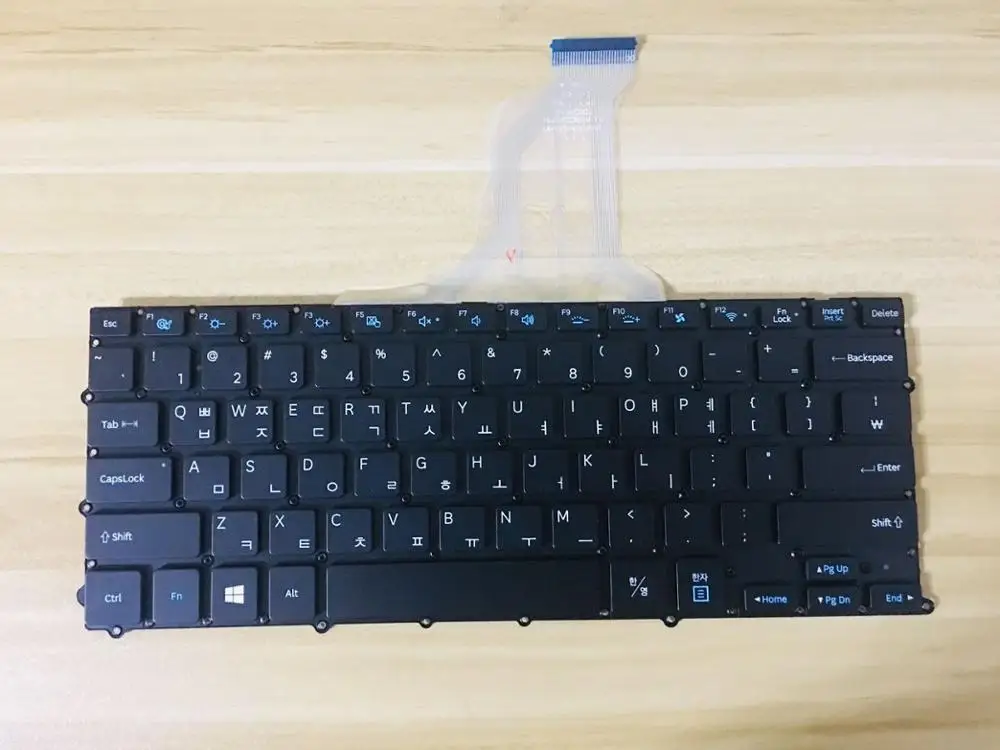 Коричневый Клавиатура для SAMSUNG 900X3B 900X3C NP900X3B NP900X3C NP900X3D NP900X3E NP900X3F Латинский Испанский/бельгийский/итальянский/США/русский/корейский - Цвет: Коричневый