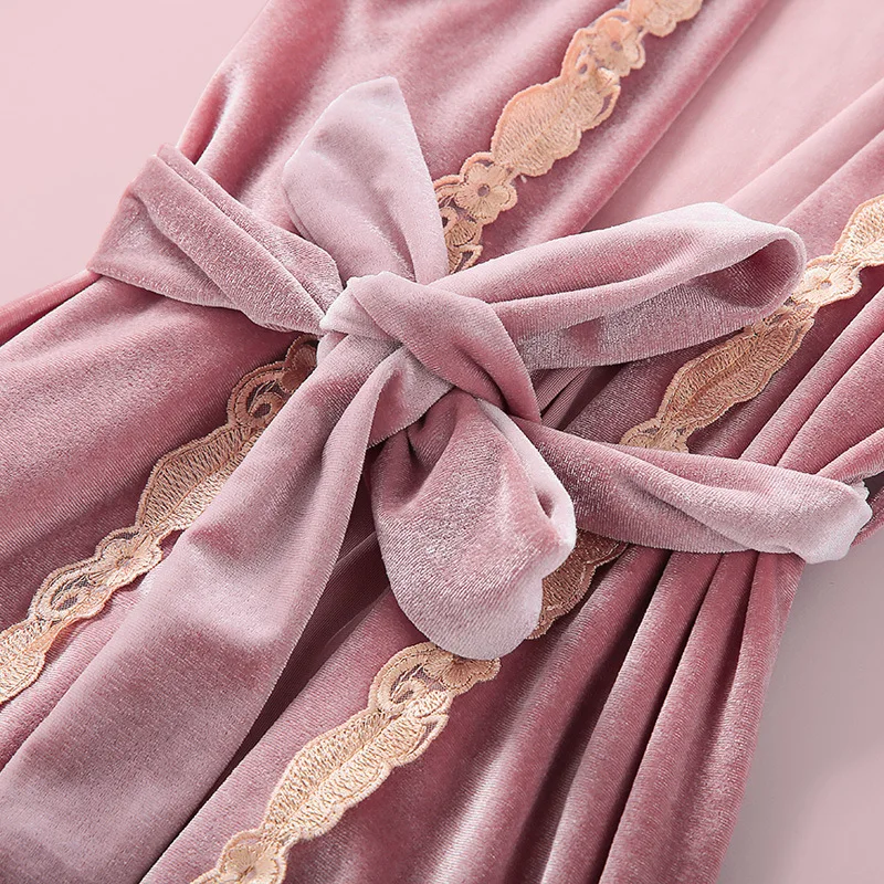 Женская бархатная Пижама без рукавов теплая золотистого цвета с кружевами