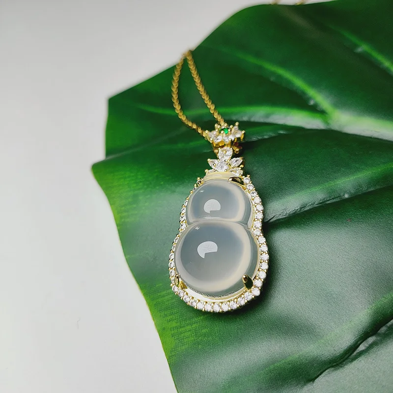 

Charm Hetian nephrite chalcedon bottle gourd pendant Stylish Elegant Blessing Necklace women Gift Wedding Present Free Shipping