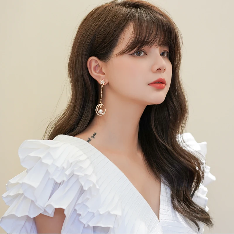 Серьги Xinwei 2020 Новые простые асимметричные серьги в виде звезды и Луны женские