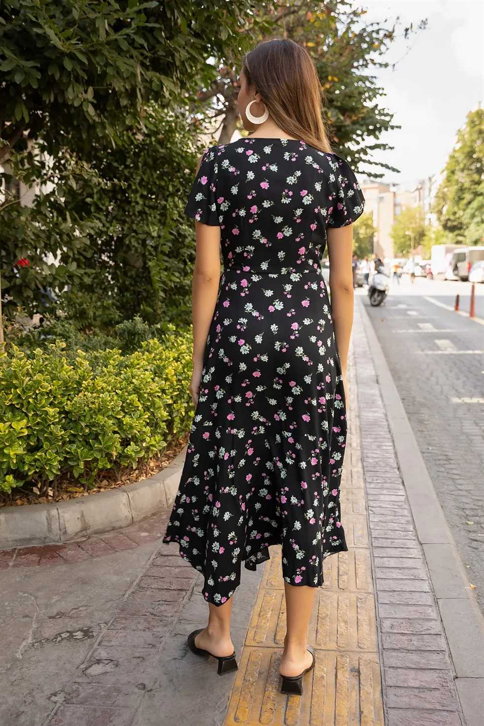 

Ruffle Detail Double Breasted Dress-BLACK