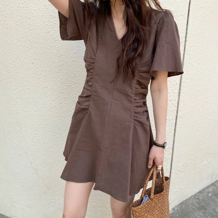 

COIGARSAM Women dress Pleated High Waist V-Neck Dresses Blue Ga Color Apricot 2713