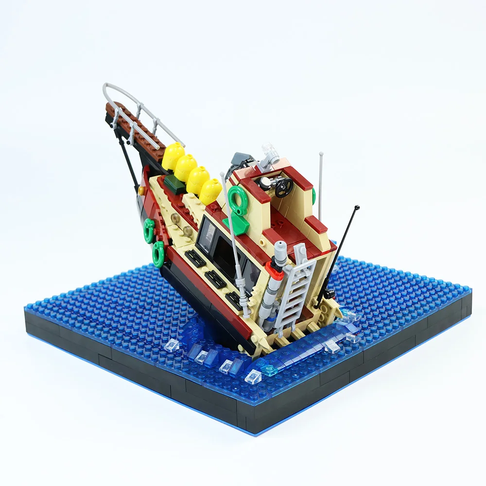 

Moc electric Great White Shark Shipwreck Artwork Ship Creator Toy Assemble Children Diy Building Block Toy Model Boy Gift