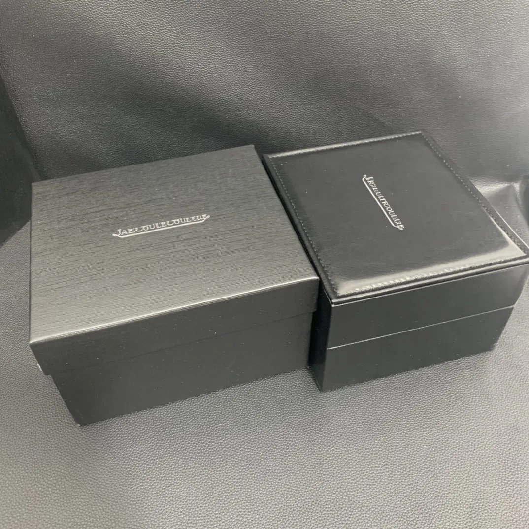 

High-Quality Branded Watch Box 02