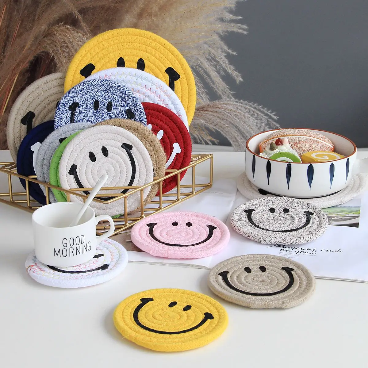 

INS Expression Placemat Cotton Thread Woven Cotton Rope Table Mat Bowl Mat Simple Coaster Smiley Face Potholder