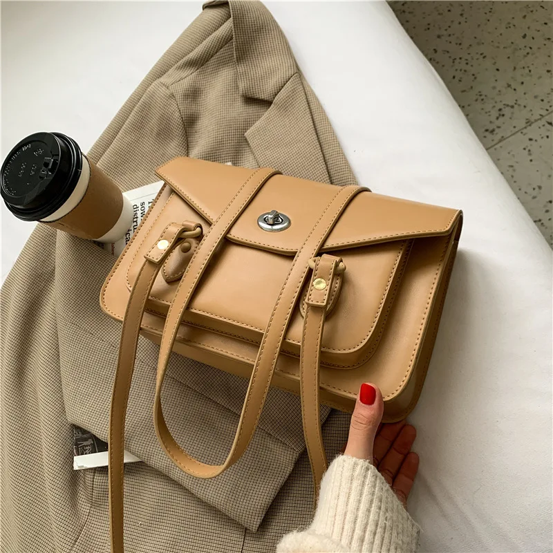 

Women's bags 2021 spring new messenger bag retro shoulder bag big bag personality all-match messenger small square bag