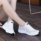 Женские теннисные туфли, сетчатые, увеличивающие рост, слипоны, уличные женские кроссовки на толстой платформе