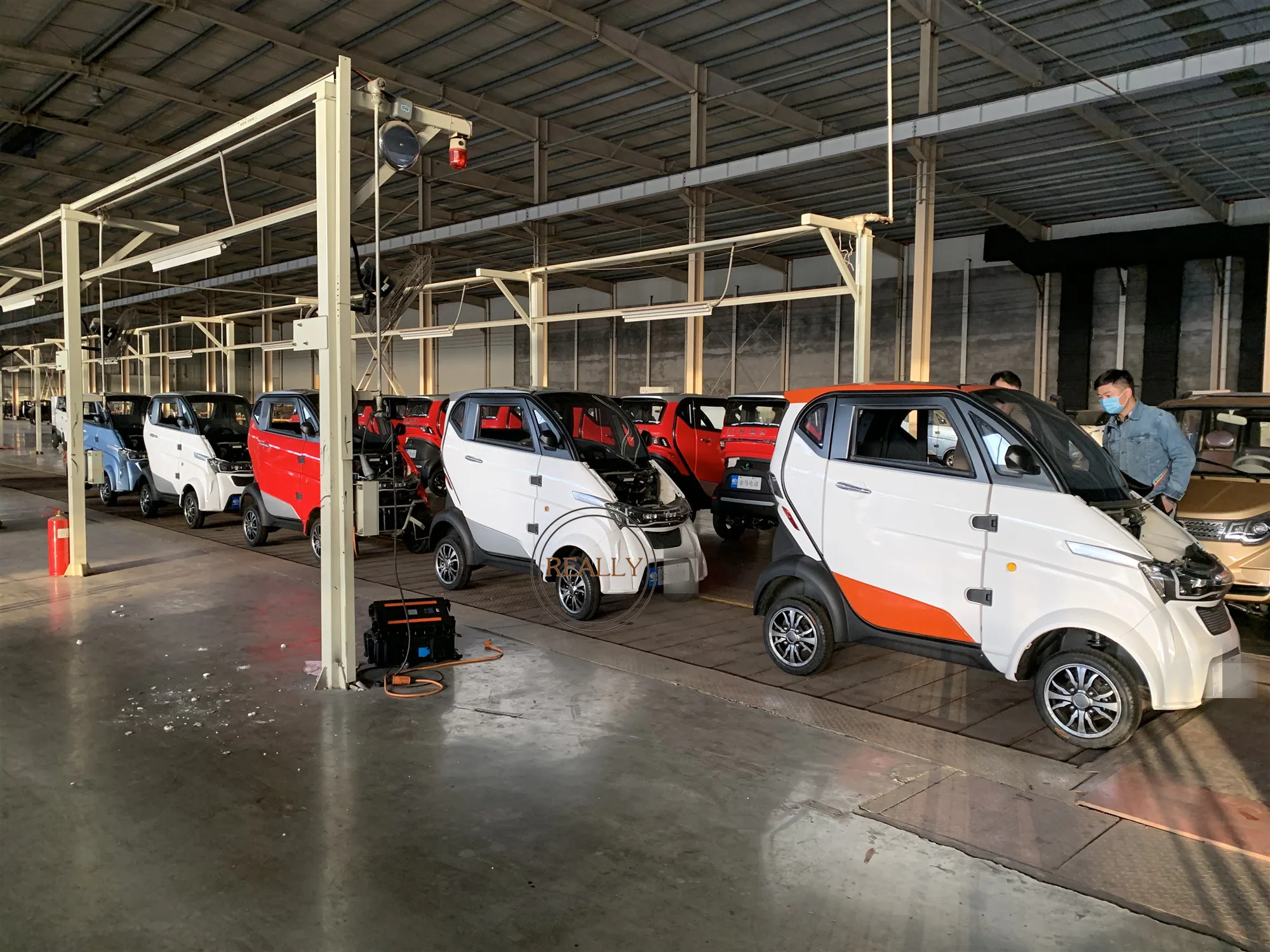 

New Design 4 Wheel Adult Electric Motorized Car Scooter 1500W Mini Electric Tricycles Vehicles with Lithium Battery Custom Logo