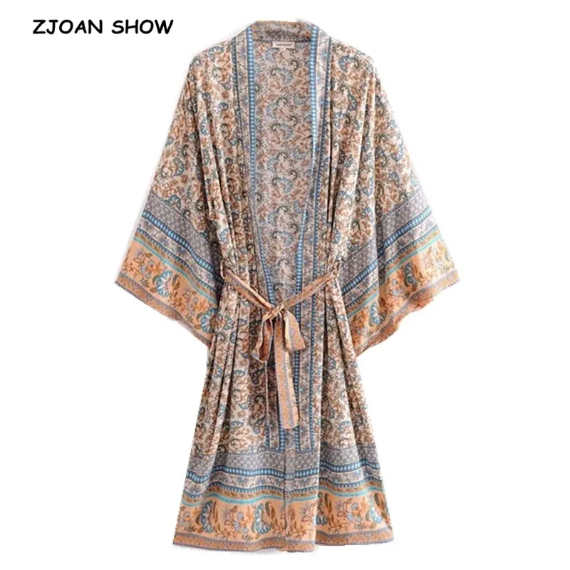 Богемное длинное кимоно бежевого и оранжевого цвета с v-образным вырезом