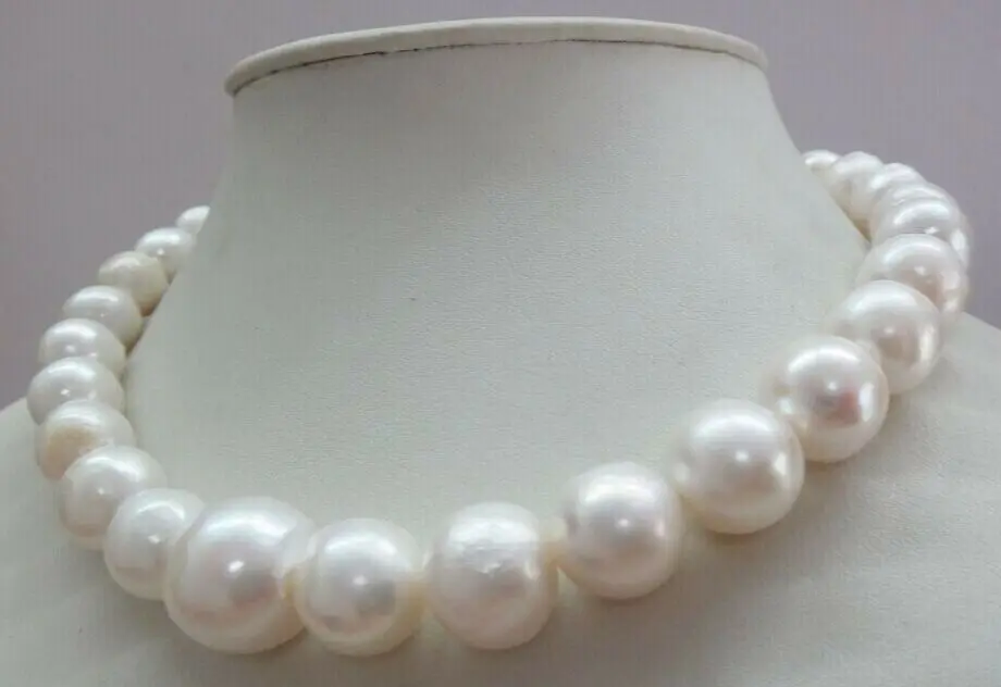 

Real Huge AAA+ 11-12MM Natural White Freshwater Cultured Pearl Necklace 18''