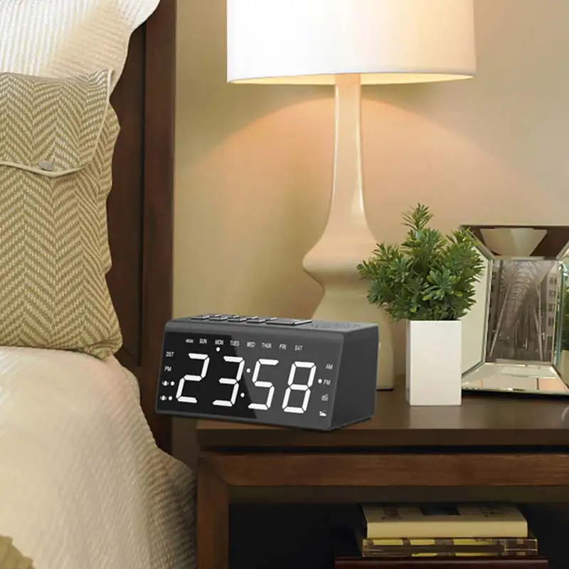 

LED Display Digital Alarm Clock Multifunctional Alarm Clock with AM/FM Radio
