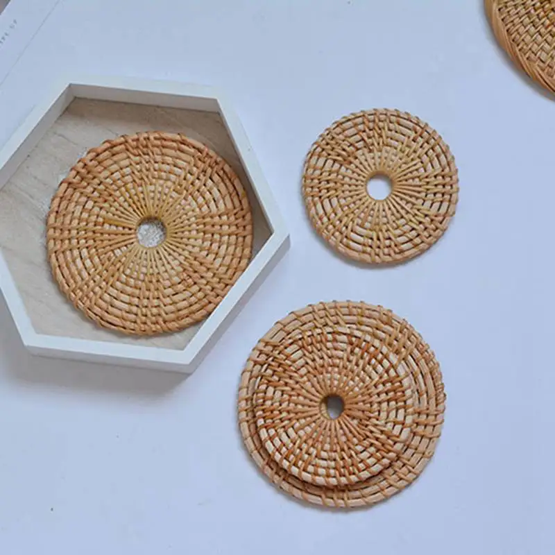 

Rattan Coaster Natural Vine Straw Woven Round Placemats Heat Insulation Pot Holder Cup Dining Table Mats Kitchen Accessories