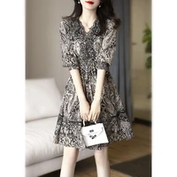 silk floral skirt womens 2021 spring and summer new french v neck cut out elegant retro printed silk dress