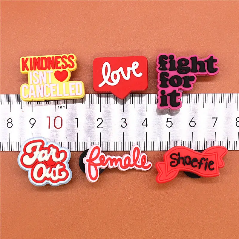 

Freeshipping 1pcs Fight for it Shoe Charms Shoeife Fan Out Slipper Accessories Decoration Fit Croc Jibz Party Kids Gifts U223