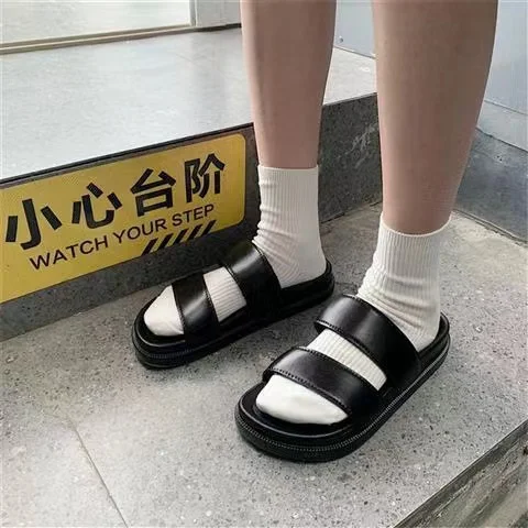 

New thick sole slippers sandals men and women lovers fashion contracted outside wear retro taste beach shoesNew thick sole slipp