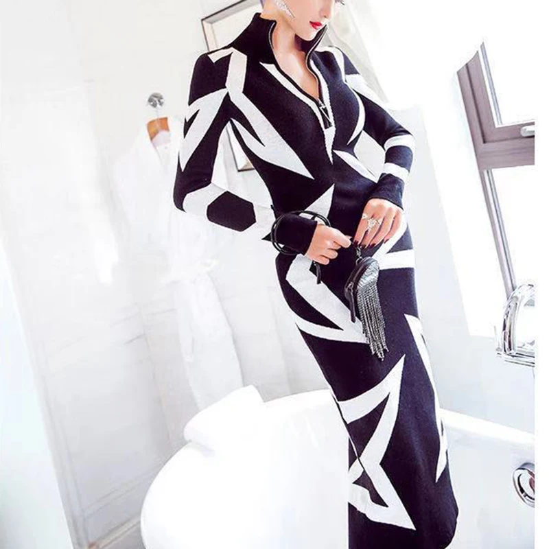 

2020 autumn and winter new black and white five-pointed star contrast color fashion knitted sweater slim bag hip dress
