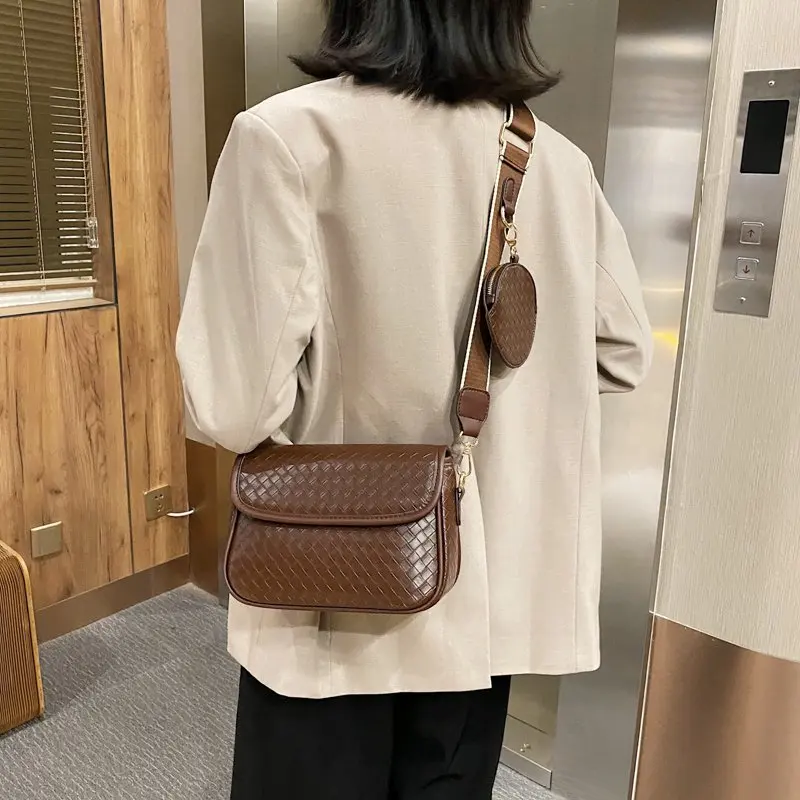 

2021 Fashionable Crossbody Bag For Women Wide Strap PU Leather Purses and Handbags Female Vintage Black Shoulder Bag With Pocket