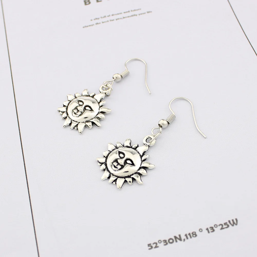 

Vintage Small Sun Flower Dangle Drop Earrings for Women Korean Trend Fashion Gothic Goth Punk Jewelry Geometric Statement Boho