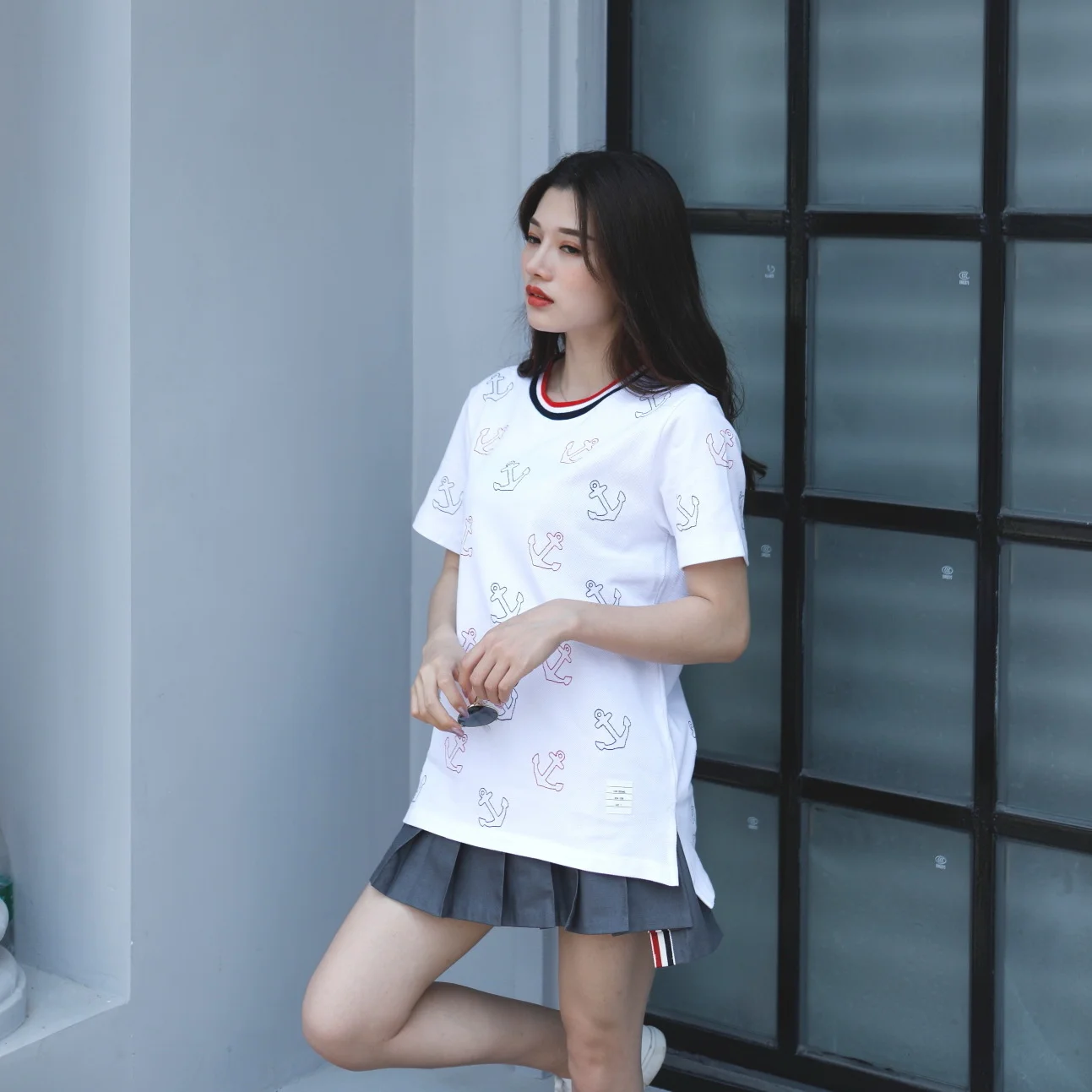 

Женская хлопковая Футболка с вышивкой и круглым вырезом