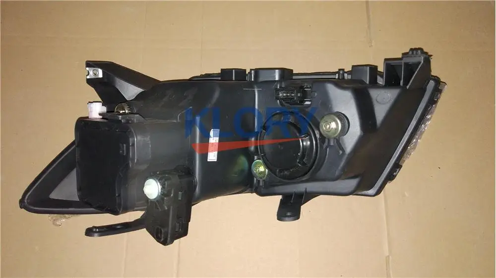 Передний комбинированный светильник в сборе для моделей livan 620 OEM:B4121100 B4121200 |