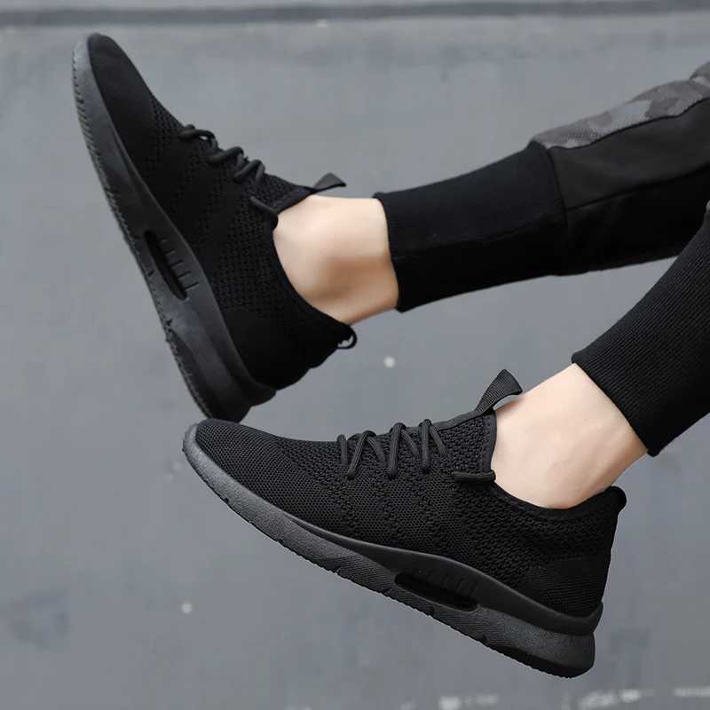 Осенняя мужская обувь кроссовки для бега Цвет черный белый прогулочная мужские