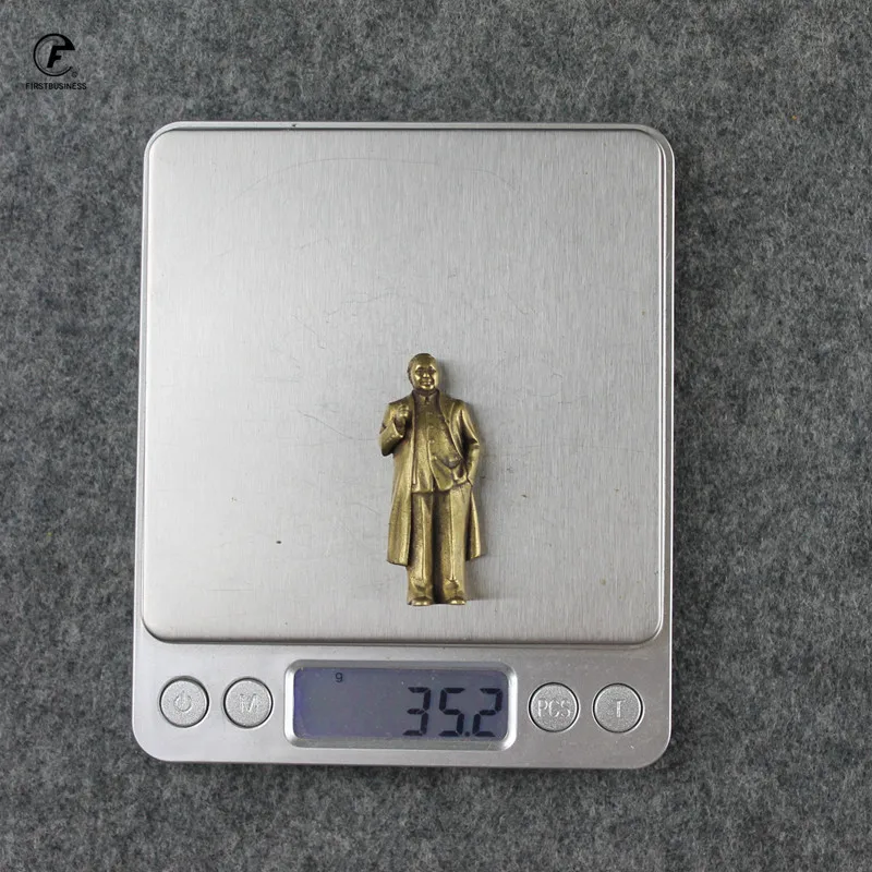 

Фигурка Сяопина из меди