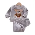 Одежда для малышей, пижамные комплекты, новинка, осенняя футболка для девочек + штаны, Детский Теплый фланелевый флисовый костюм с медведем