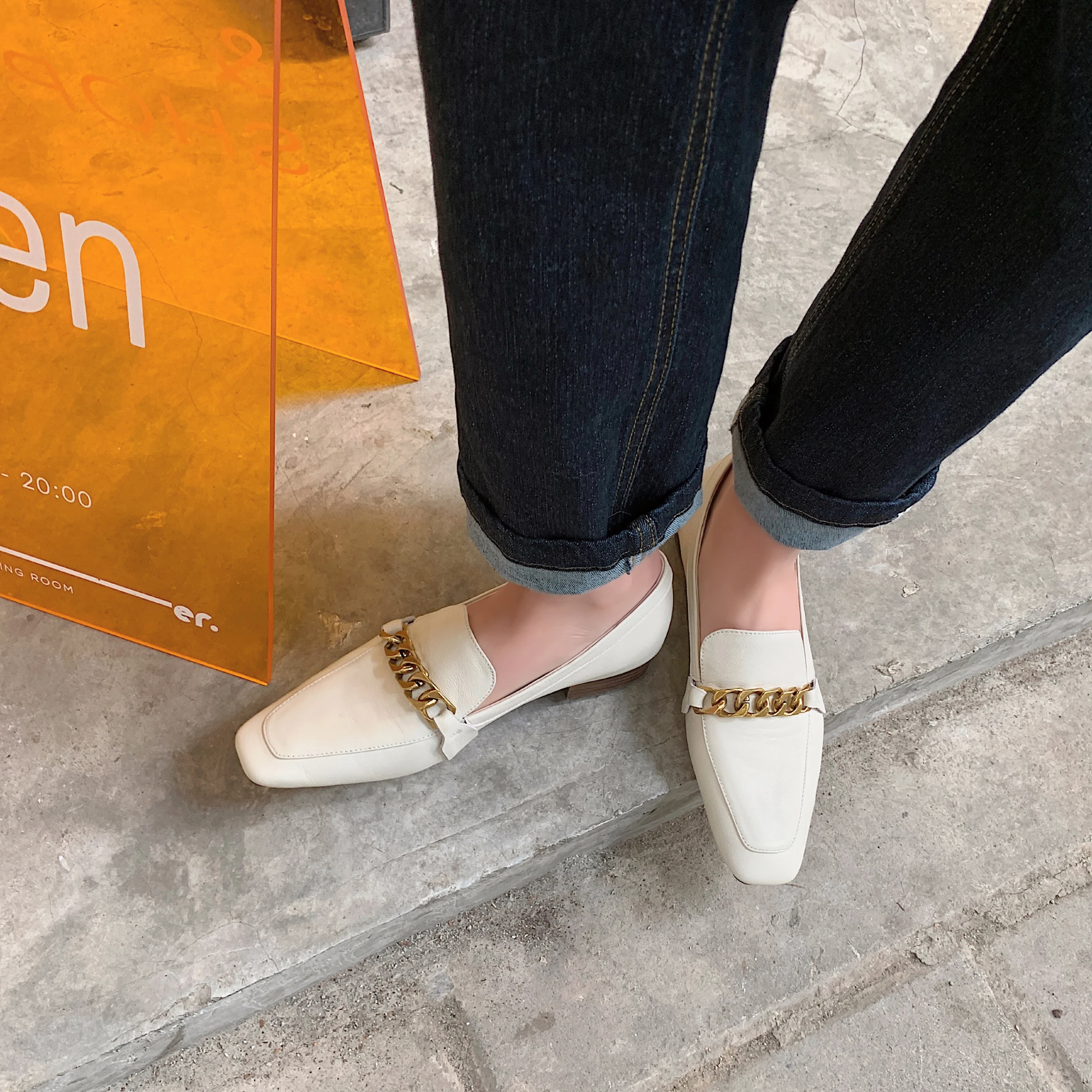 

2021 spring single-toe top layer leather loafers, flat-bottomed, comfortable, fashionable and versatile travel essential